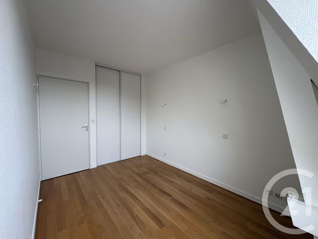 Appartement T3 &agrave; louer - 3 pi&egrave;ces - 88 m2 - Chateauroux - 36 - CENTRE