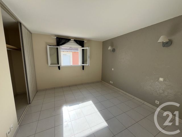 Appartement T3 &agrave; louer - 3 pi&egrave;ces - 97,40 m2 - Chateauroux - 36 - CENTRE