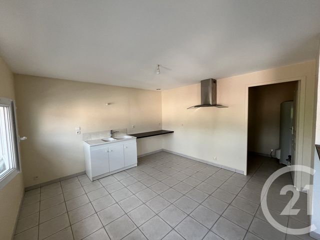 Appartement T3 &agrave; louer - 3 pi&egrave;ces - 97,40 m2 - Chateauroux - 36 - CENTRE
