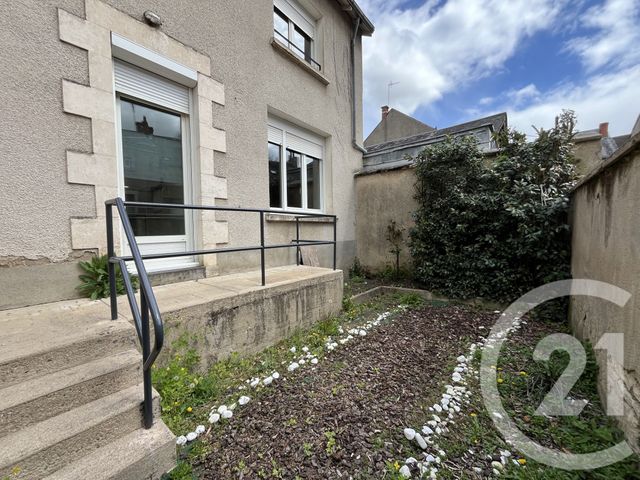 Maison &agrave; louer - 5 pi&egrave;ces - 99,20 m2 - Chateauroux - 36 - CENTRE