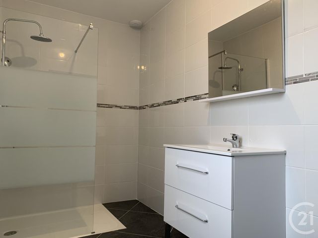 Maison &agrave; louer - 4 pi&egrave;ces - 98,10 m2 - St Maur - 36 - CENTRE