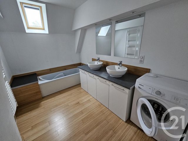 Maison &agrave; louer - 4 pi&egrave;ces - 99,90 m2 - Buzancais - 36 - CENTRE