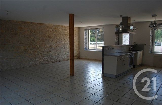 Maison &agrave; louer - 5 pi&egrave;ces - 125 m2 - Montierchaume - 36 - CENTRE