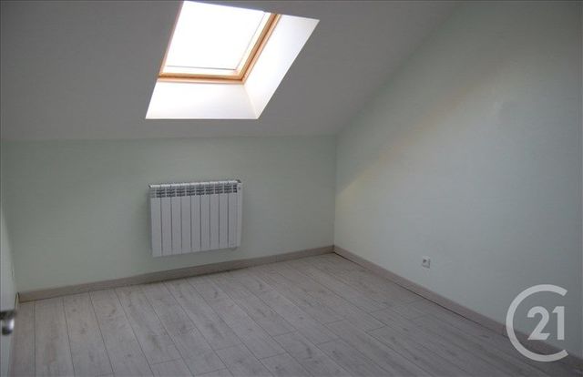 Maison &agrave; louer - 5 pi&egrave;ces - 125 m2 - Montierchaume - 36 - CENTRE