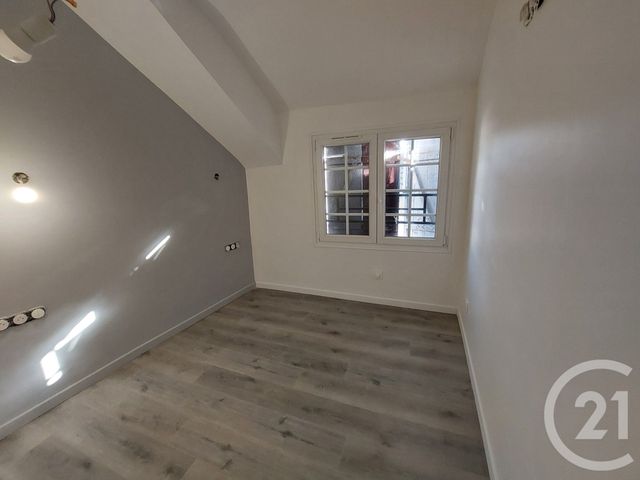 Maison &agrave; vendre - 12 pi&egrave;ces - 212,22 m2 - Issoudun - 36 - CENTRE