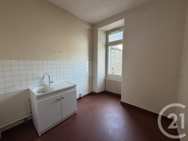 Appartement T3 &agrave; louer - 3 pi&egrave;ces - 70 m2 - Chateauroux - 36 - CENTRE