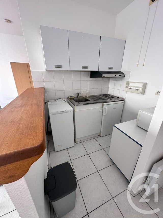 Appartement T1 &agrave; louer - 1 pi&egrave;ce - 28,46 m2 - Chateauroux - 36 - CENTRE