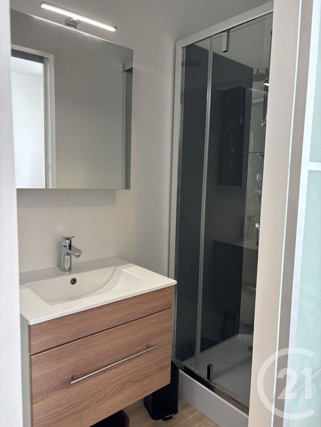 Appartement T1 &agrave; louer - 1 pi&egrave;ce - 21,45 m2 - Chateauroux - 36 - CENTRE