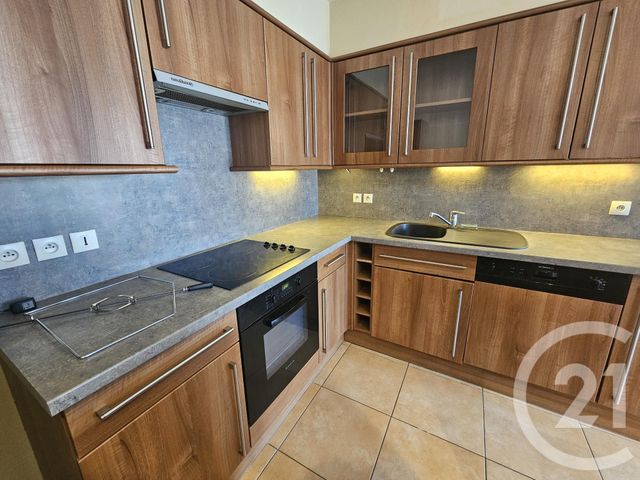 Appartement T3 &agrave; louer - 3 pi&egrave;ces - 87,60 m2 - Chateauroux - 36 - CENTRE