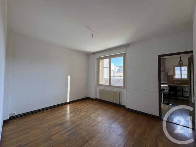 Appartement T3 &agrave; louer - 3 pi&egrave;ces - 49,75 m2 - Chateauroux - 36 - CENTRE