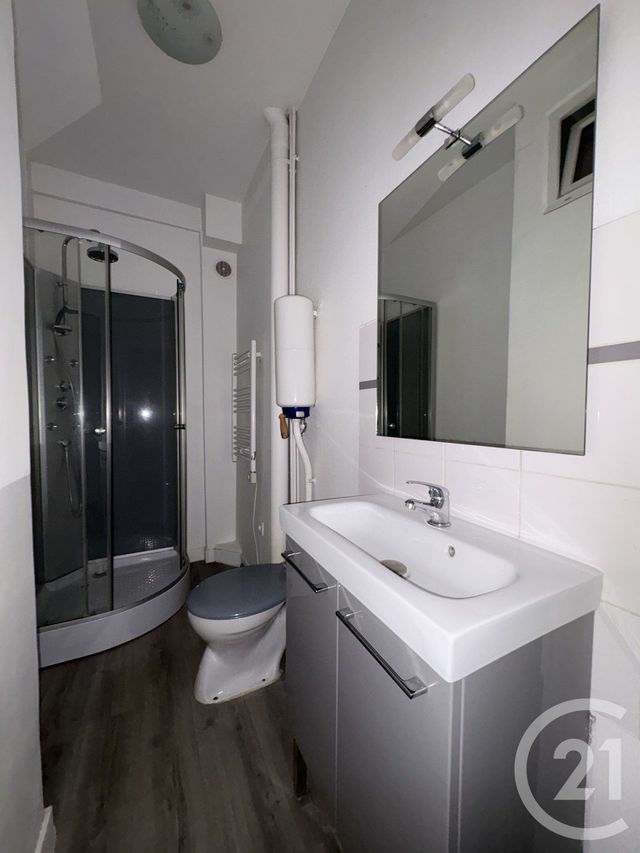 Appartement T3 &agrave; louer - 3 pi&egrave;ces - 49,75 m2 - Chateauroux - 36 - CENTRE