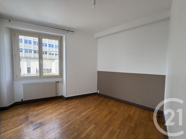 Appartement T3 &agrave; louer - 3 pi&egrave;ces - 49,75 m2 - Chateauroux - 36 - CENTRE