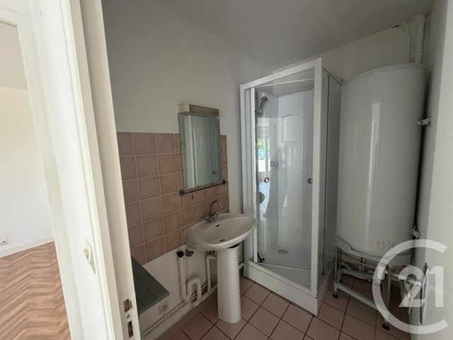 Appartement T3 &agrave; louer - 3 pi&egrave;ces - 49,11 m2 - St Maur - 36 - CENTRE