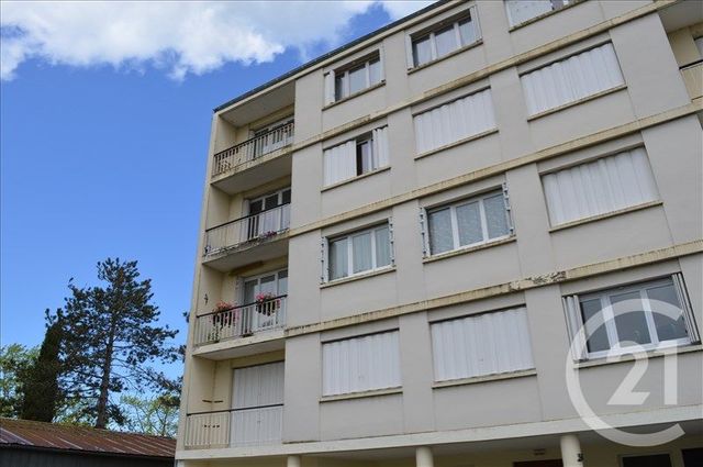 Appartement T5 à vendre - 5 pièces - 120 m2 - Chateauroux - 36 - CENTRE