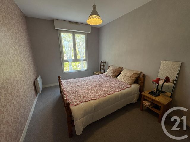 Appartement T2 à vendre - 3 pièces - 69,71 m2 - Chateauroux - 36 - CENTRE