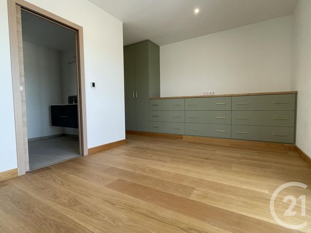 Appartement T4 à vendre - 4 pièces - 159,60 m2 - Chateauroux - 36 - CENTRE