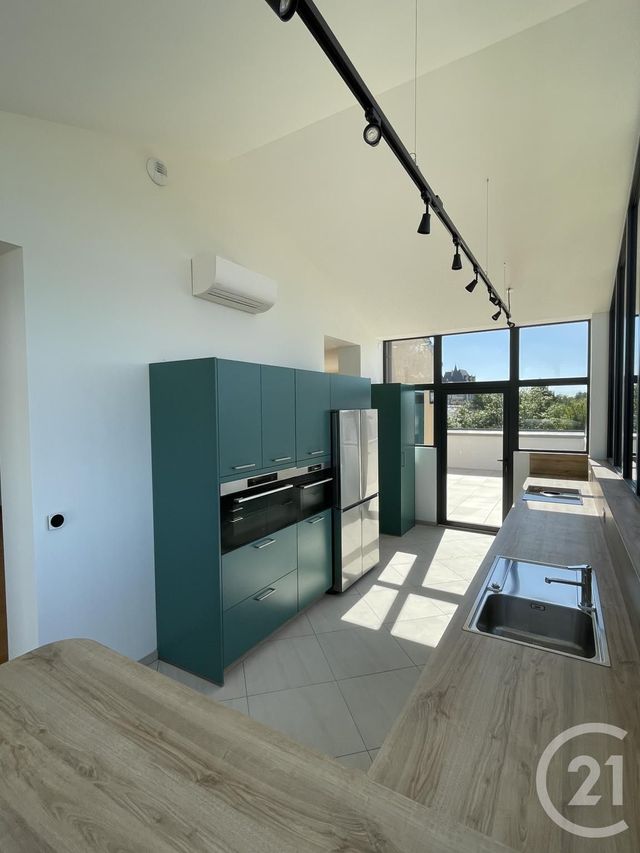 Appartement T4 à vendre - 4 pièces - 159,60 m2 - Chateauroux - 36 - CENTRE