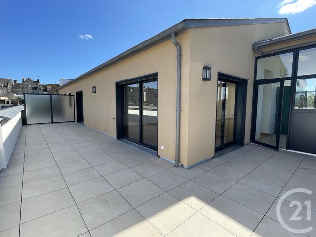 Appartement T4 à vendre - 4 pièces - 159,60 m2 - Chateauroux - 36 - CENTRE