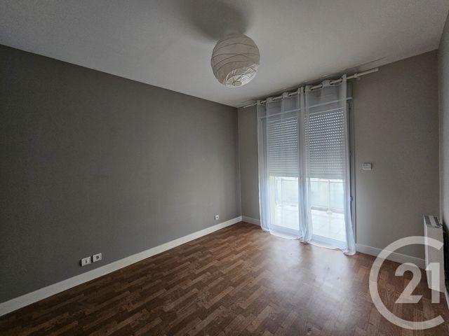 Appartement F3 &agrave; louer - 3 pi&egrave;ces - 69 m2 - Chateauroux - 36 - CENTRE