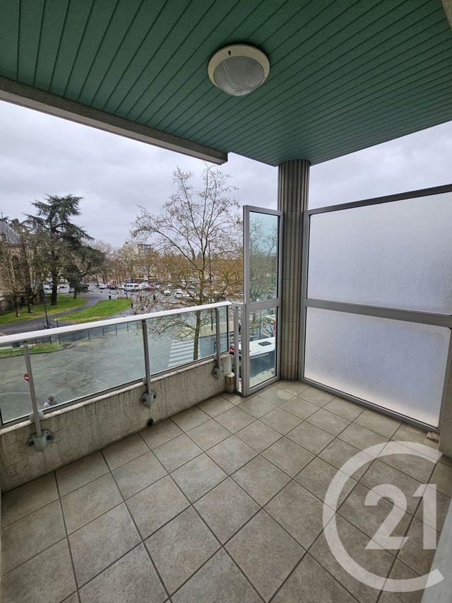 Appartement F3 &agrave; louer - 3 pi&egrave;ces - 69 m2 - Chateauroux - 36 - CENTRE