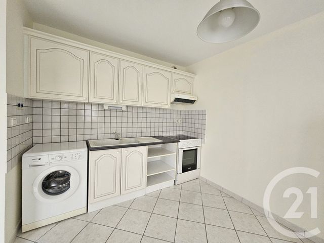 Appartement F3 &agrave; louer - 3 pi&egrave;ces - 69 m2 - Chateauroux - 36 - CENTRE