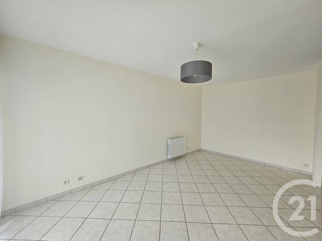 Appartement F3 &agrave; louer - 3 pi&egrave;ces - 69 m2 - Chateauroux - 36 - CENTRE