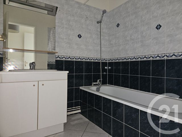 Appartement F3 &agrave; louer - 3 pi&egrave;ces - 69 m2 - Chateauroux - 36 - CENTRE