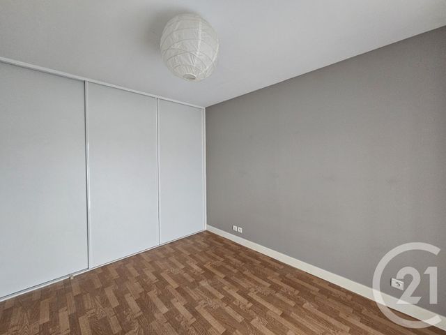 Appartement F3 &agrave; louer - 3 pi&egrave;ces - 69 m2 - Chateauroux - 36 - CENTRE