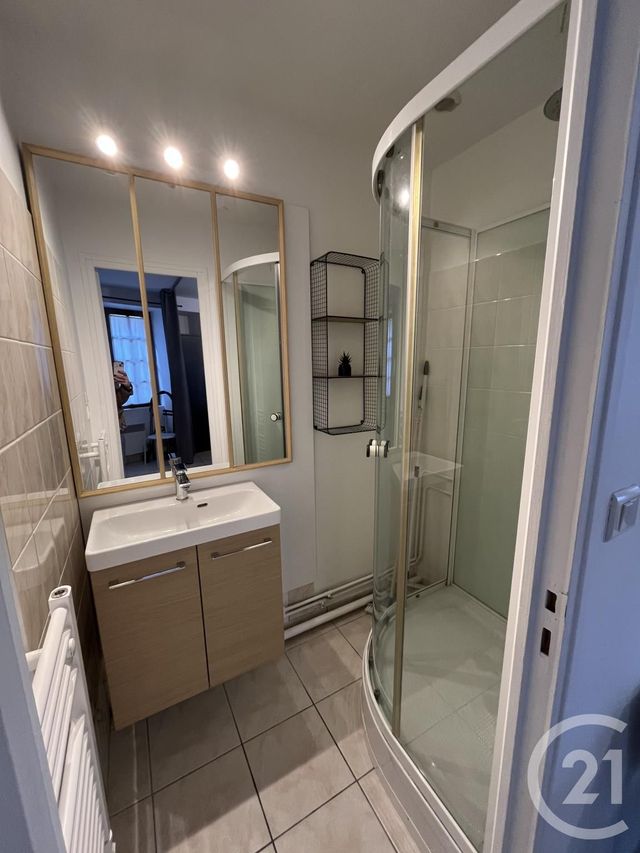 Appartement Studio à louer - 1 pièce - 24,69 m2 - Chateauroux - 36 - CENTRE