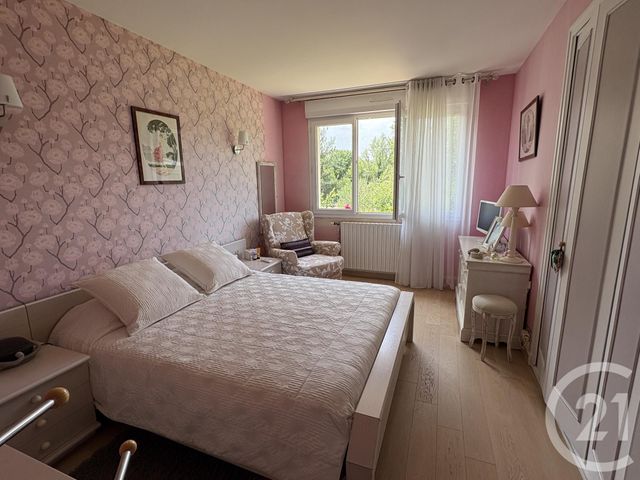 Maison à vendre - 5 pièces - 260 m2 - Neuvy Pailloux - 36 - CENTRE