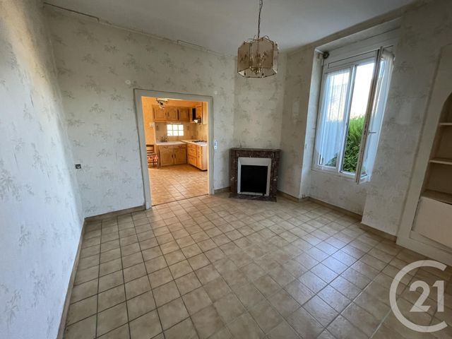 Maison à vendre - 5 pièces - 260 m2 - Neuvy Pailloux - 36 - CENTRE