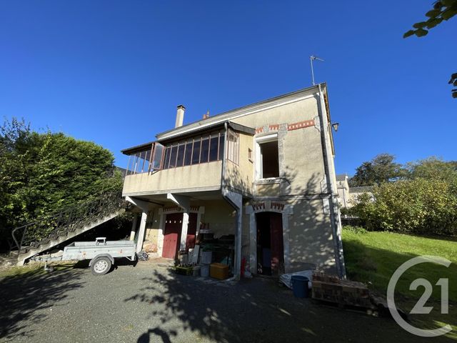 Maison à vendre - 5 pièces - 260 m2 - Neuvy Pailloux - 36 - CENTRE