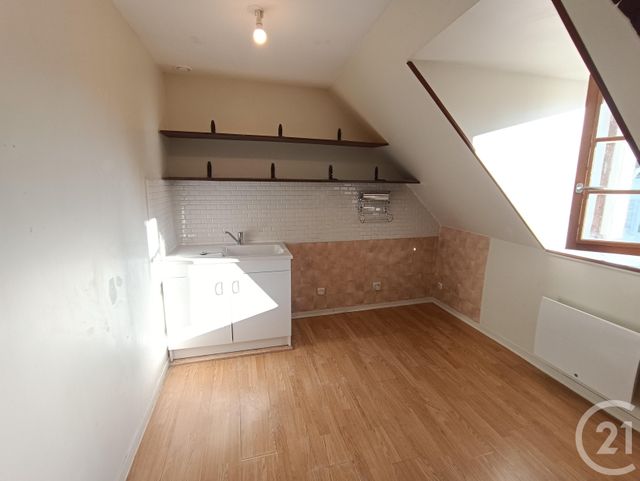Appartement Studio à louer - 1 pièce - 33,42 m2 - La Chatre - 36 - CENTRE