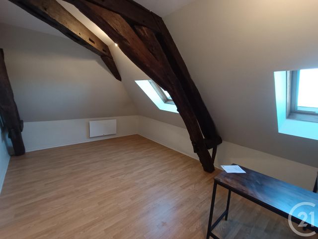 Appartement Studio à louer - 1 pièce - 33,42 m2 - La Chatre - 36 - CENTRE