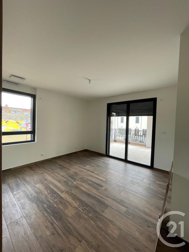 Appartement T3 &agrave; louer - 3 pi&egrave;ces - 89,95 m2 - Chateauroux - 36 - CENTRE