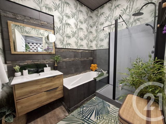 Appartement à vendre - 3 pièces - 95,22 m2 - Chateauroux - 36 - CENTRE