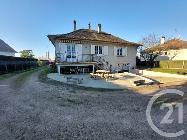 Maison à vendre - 7 pièces - 123 m2 - Issoudun - 36 - CENTRE