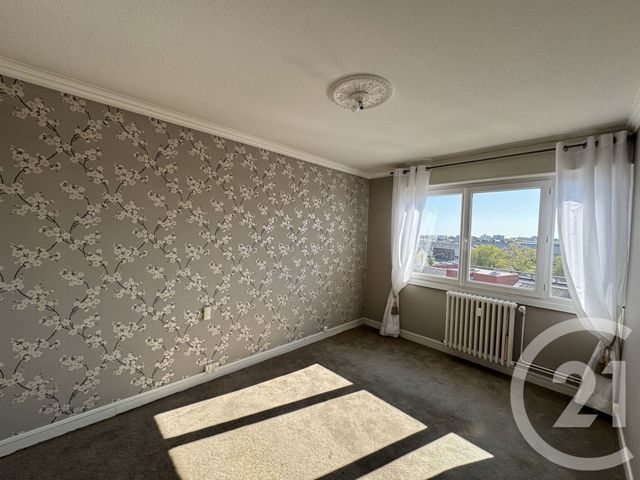 Appartement T4 à vendre - 4 pièces - 90,10 m2 - Chateauroux - 36 - CENTRE