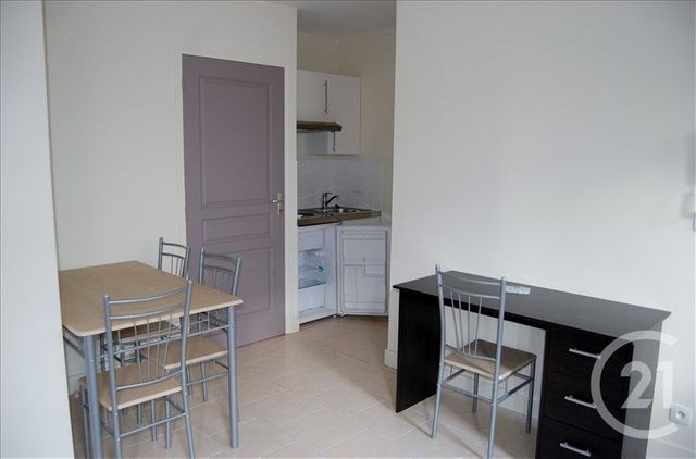 Appartement à louer - 2 pièces - 30 m2 - Chateauroux - 36 - CENTRE