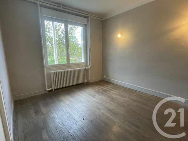 Maison &agrave; louer - 5 pi&egrave;ces - 96,18 m2 - Chateauroux - 36 - CENTRE