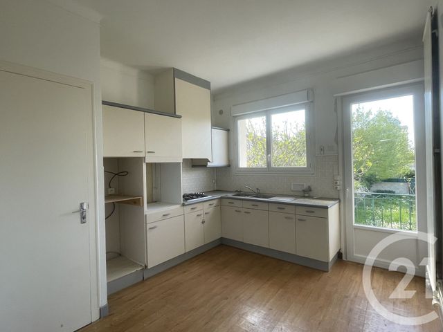 Maison &agrave; louer - 5 pi&egrave;ces - 96,18 m2 - Chateauroux - 36 - CENTRE