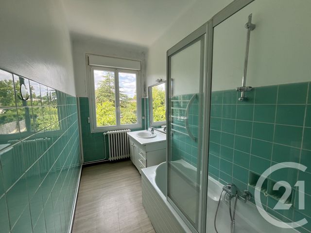 Maison &agrave; louer - 5 pi&egrave;ces - 96,18 m2 - Chateauroux - 36 - CENTRE