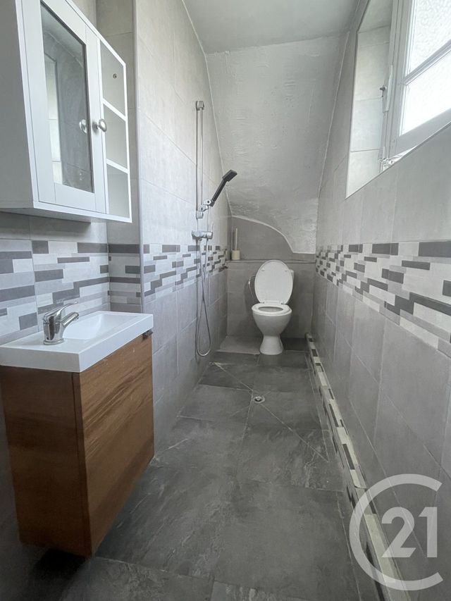 Maison &agrave; louer - 5 pi&egrave;ces - 96,18 m2 - Chateauroux - 36 - CENTRE