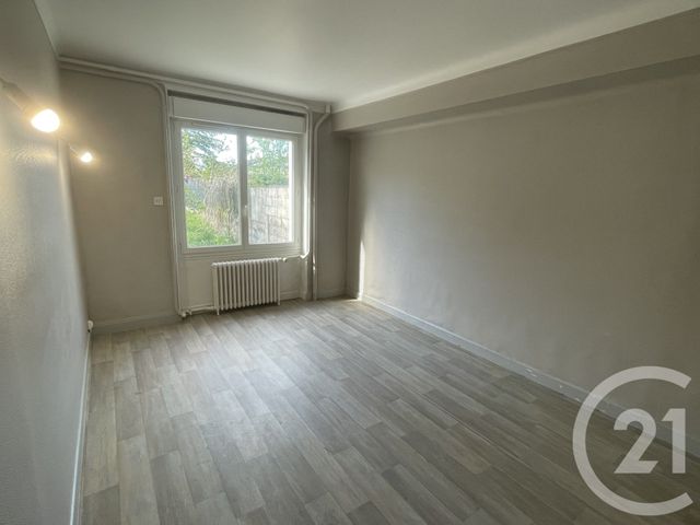 Maison &agrave; louer - 5 pi&egrave;ces - 96,18 m2 - Chateauroux - 36 - CENTRE