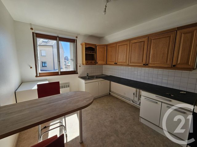 Appartement T3 à louer - 3 pièces - 75,30 m2 - Chateauroux - 36 - CENTRE