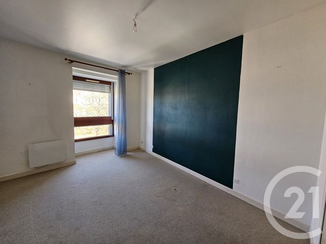 Appartement T3 à louer - 3 pièces - 75,30 m2 - Chateauroux - 36 - CENTRE