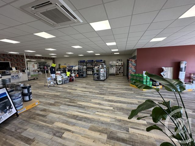 Local commercial à louer - 670.0 m2 - 36 - Indre