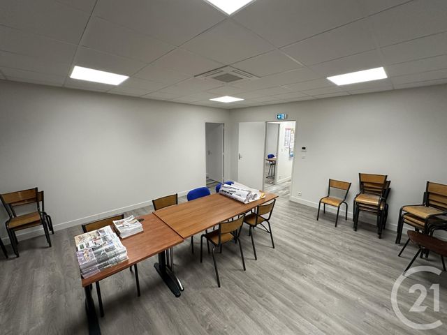 Local commercial à louer - 670.0 m2 - 36 - Indre