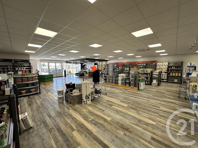 Local commercial à louer - 670.0 m2 - 36 - Indre