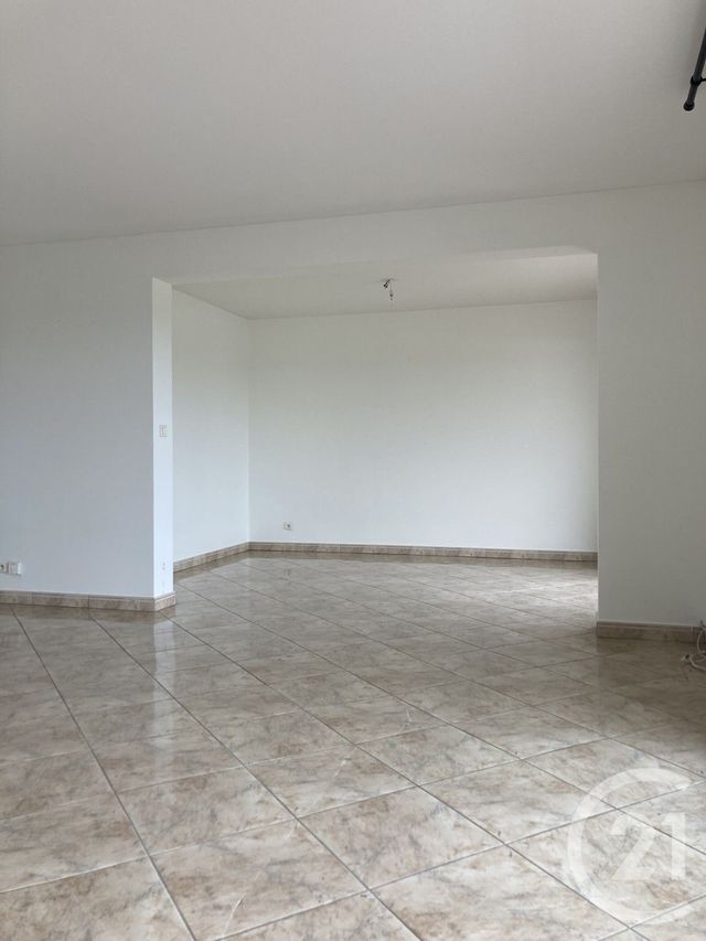 Appartement à louer - 4 pièces - 108 m2 - Chateauroux - 36 - CENTRE